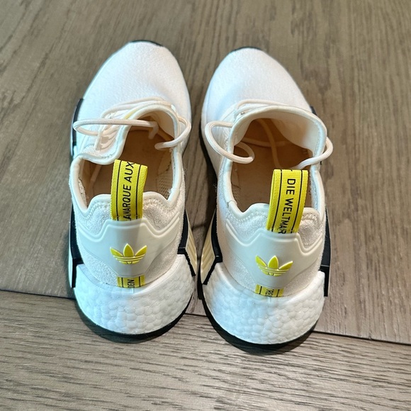 Adidas NMD R1 Cream Size 7.5 Like New - worn once - Picture 5 of 11